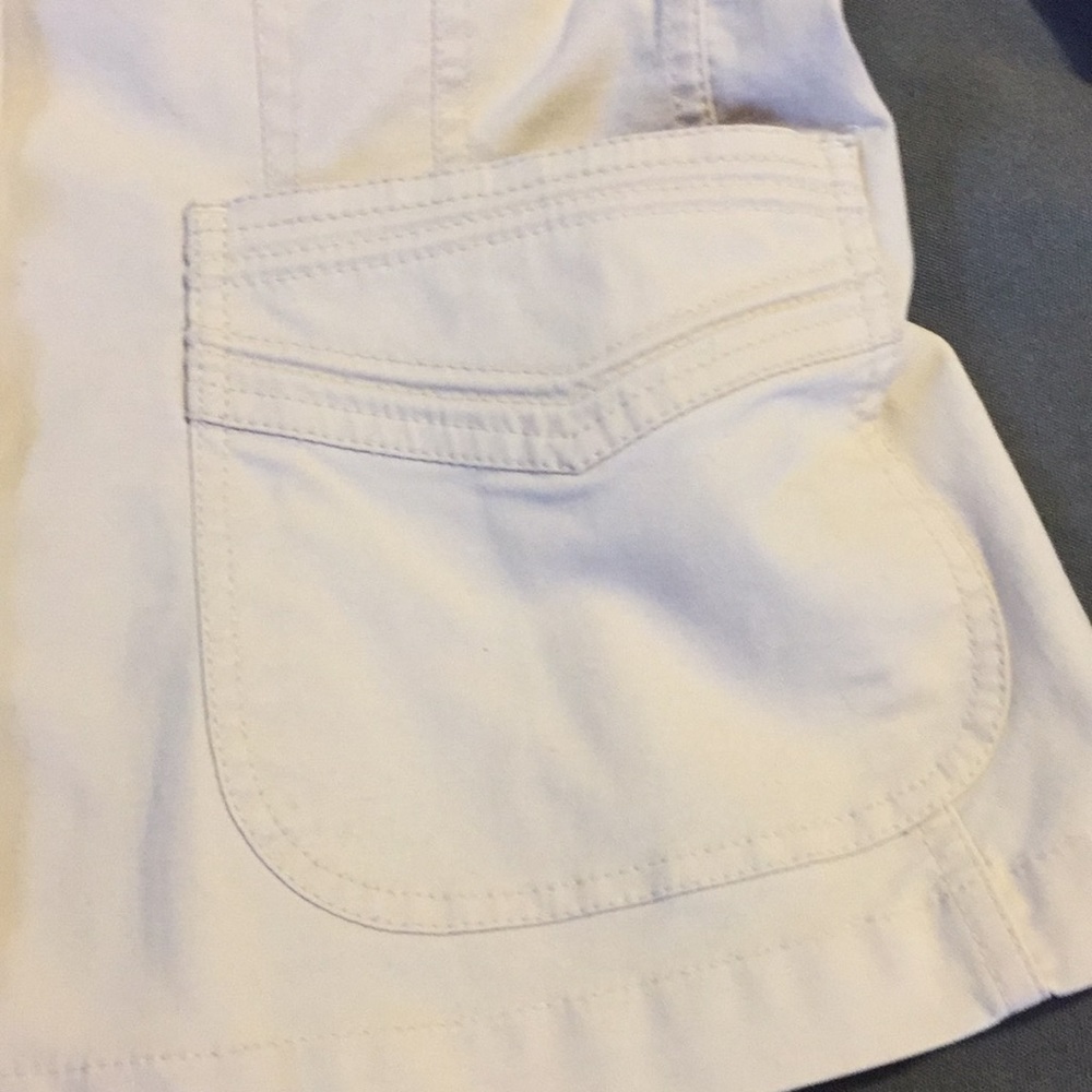 Cream Banana Republic jacket with big buttons - Picture 5 of 6